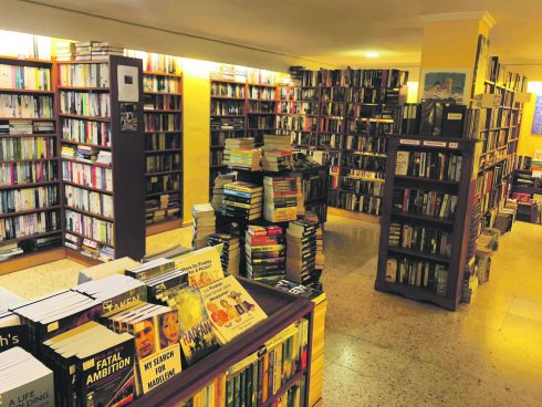 Pollys Bookshop2