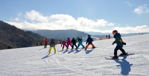 Spain’s Sierra Nevada welcomes 45 children from the Ukrainian Ski Federation in face of Russian invasion