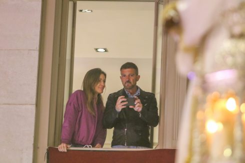 Antonio Banderas Y Nikole Kimpel Disfrutan De La Semana Santa En Malaga