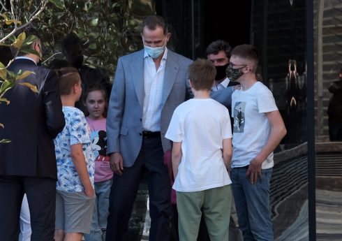 Spanish King Felipe Vi And Queen Letizia Ortiz With Daughters Princess Of Asturias Leonor De Borbon And Infant Sofia De Borbon During A Visit To The Refugee Reception And Referral Center / Refugee Reception And Referral Center (creade) In Pozuelo De Alarcó