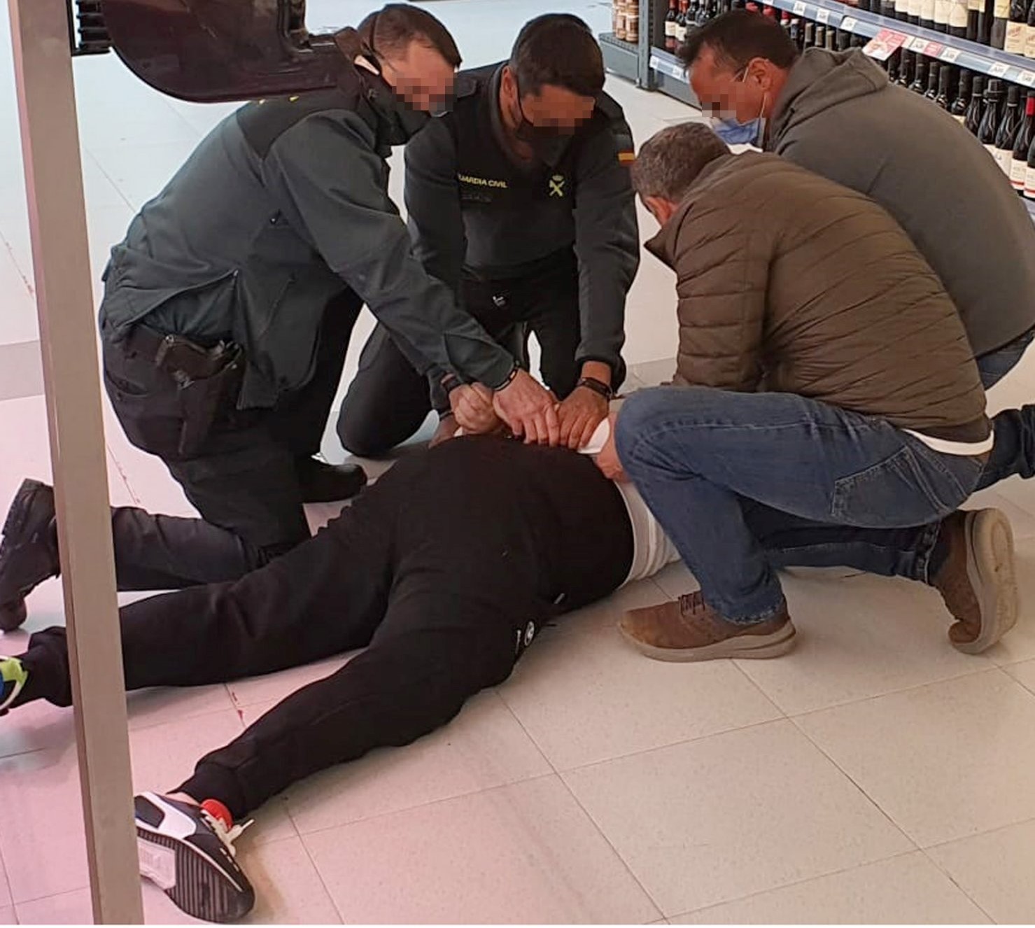 Serial robber caught in supermarket after police spend months trying to find him in Spain's Murcia area