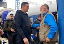 Spain’s Pedro Sanchez talks with chef Jose Andres in Kyiv about World Food Kitchen’s efforts in Ukraine Spain's Pedro Sanchez Talks With Chef Jose Andres In Kyiv About World Food Kitchen's Efforts In Ukraine
