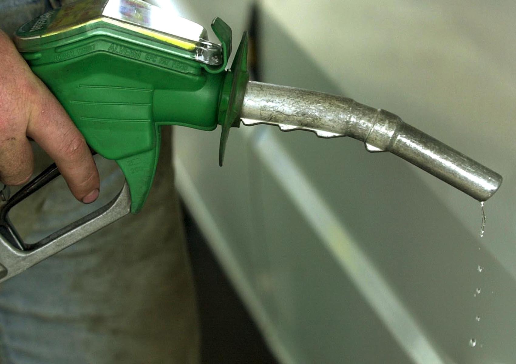 Struggling petrol stations in Costa Blanca and Valencia areas of Spain get interest-free loans to survive fuel price cuts