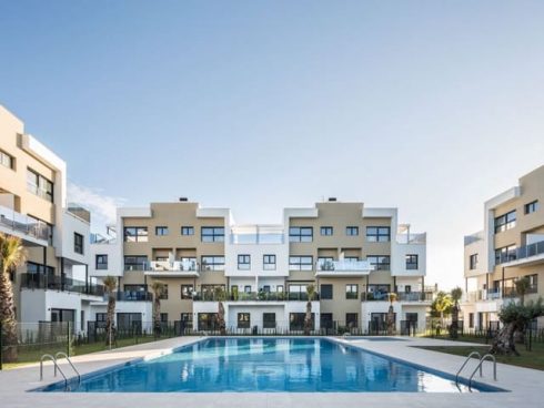 3 bedroom Apartment for sale in Oliva with pool - € 310