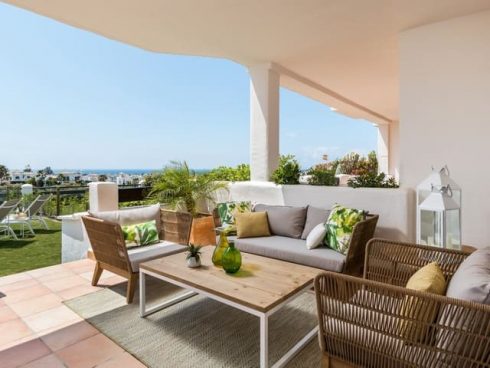 2 bedroom Apartment for sale in Estepona - € 216