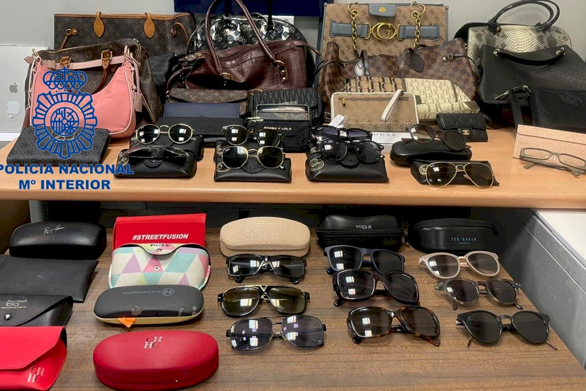 Tourist Pickpocket Found With Over €50,000 Of Stolen Goods In Valencia House In Spain