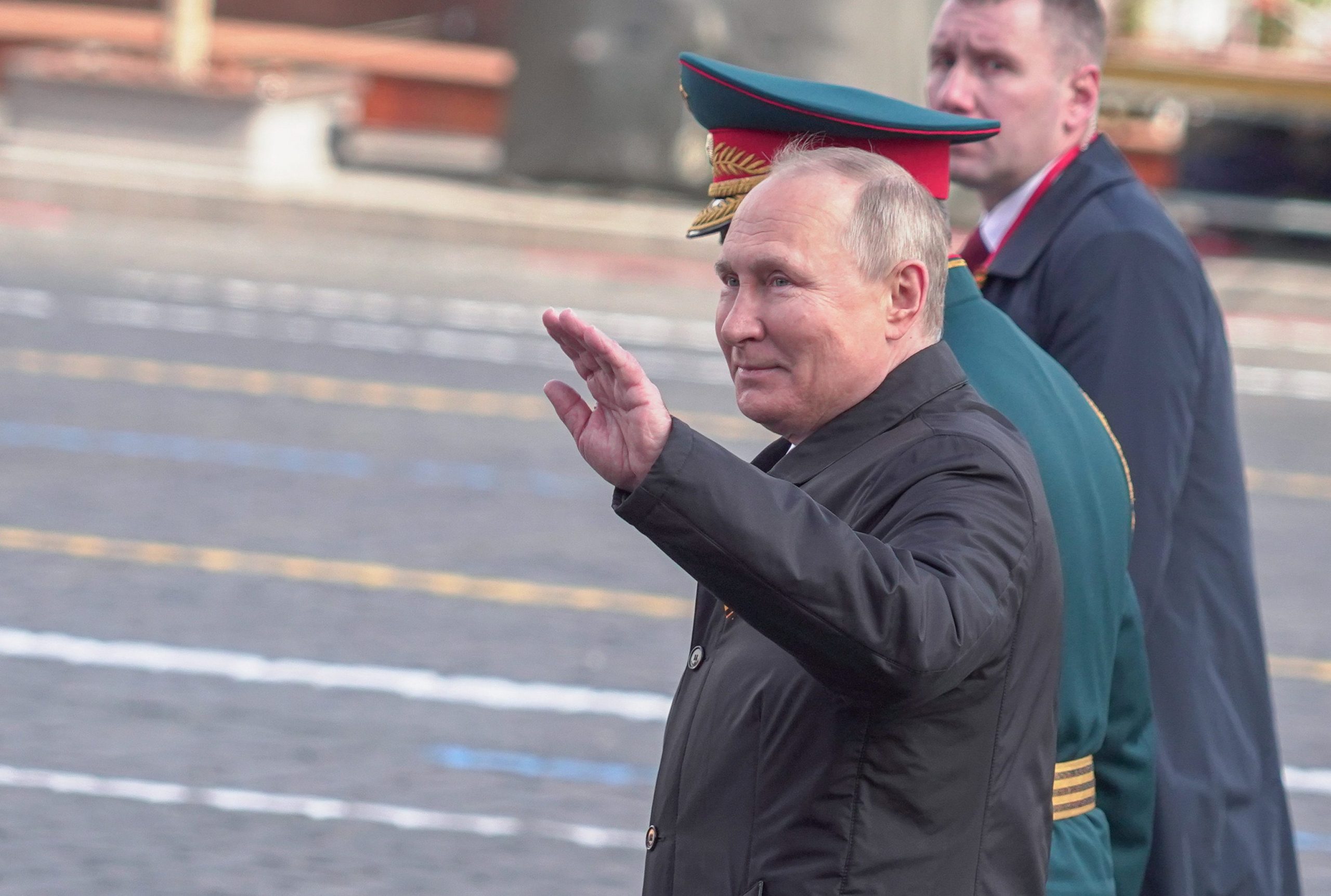 Der Grosse Auftritt: Präsident Putin Bei Der Siegesparade Zum Ende Des 2. Weltkrieges Auf Dem Roten Platz In Moskau