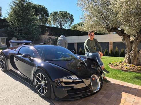 Cristiano Ronaldo's €2 Million Sports Car Smashes Into Mallorca House Entrance In Spain