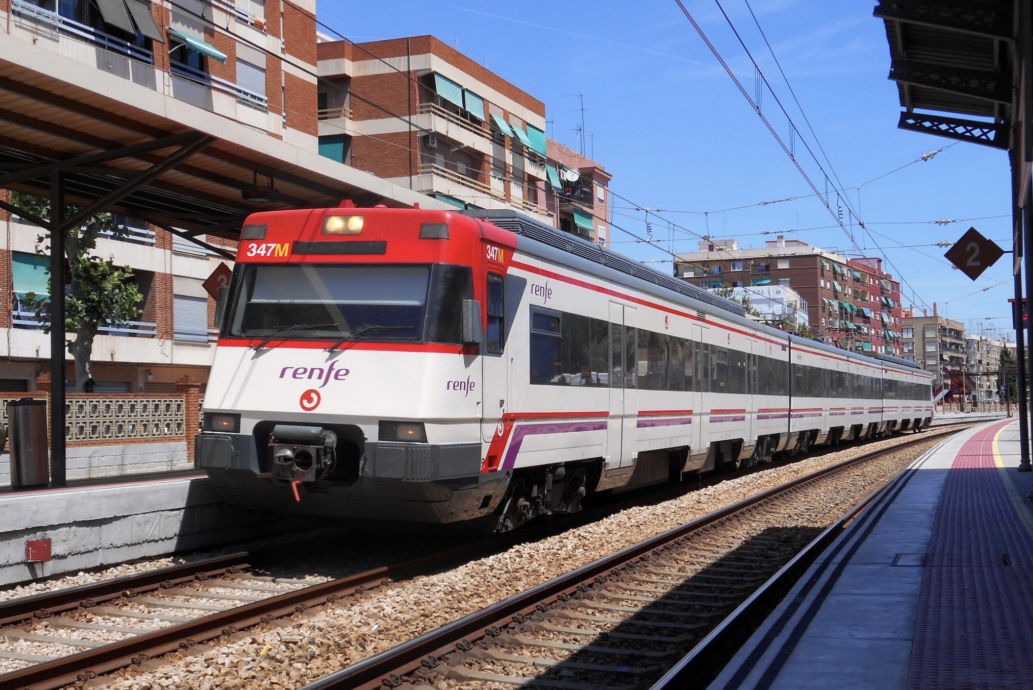 Drunk Man On Mobile Phone Gets Run Over By Train On Valencia Level Crossing In Spain