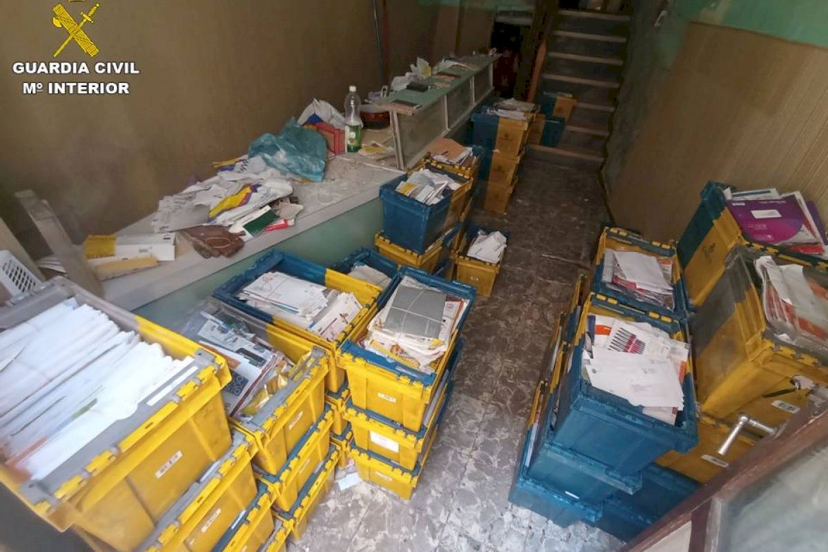 Postman Stored Over 20,000 Undelivered Letters At His Alicante Area Home In Spain