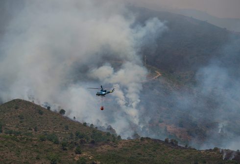 Incendio forestal en Málaga, España 09 junio 2022