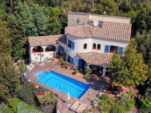 5 bedroom Villa for sale in Calonge i Sant Antoni - € 530