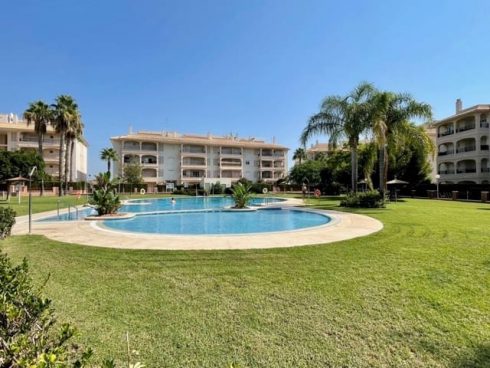 2 bedroom Apartment for sale in Orihuela Costa - € 174