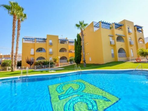 3 bedroom Apartment for sale in San Juan de los Terreros with pool - € 165