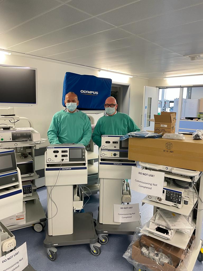 Nuevos equipos de alimentación en vivo y cirugía A&E mantienen el servicio de salud de Gibraltar funcionando sin problemas