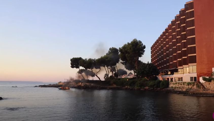 Boat in flames in Palma de Mallorca