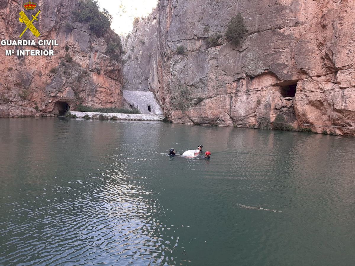 Man's Body Found Semi Submerged In Water By Dam In Valencia Area Of Spain