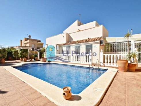 3 bedroom Villa for sale in Puerto de Mazarron with pool - € 335