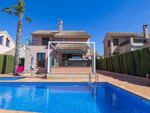4 bedroom Villa for sale in Algorfa with pool - € 425