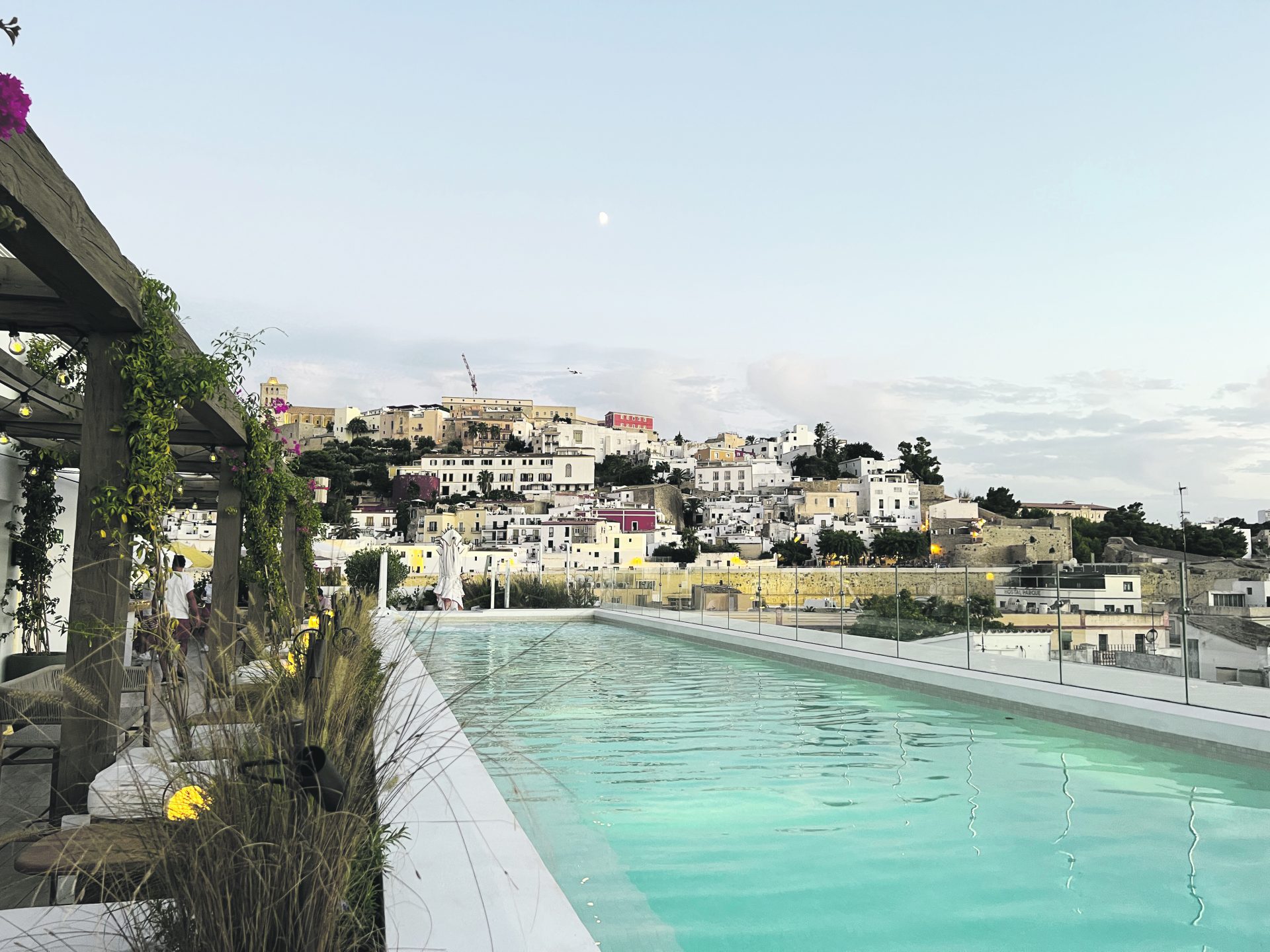 REVIEW the Standard Hotel in Town gives you a whole new