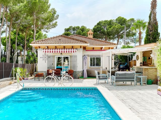 3 bedroom Villa for sale in Pinar de Campoverde with pool - € 350