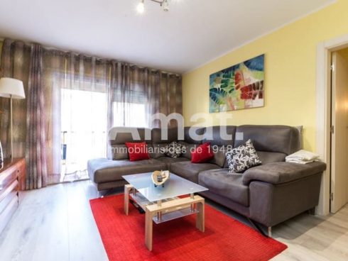 4 bedroom Apartment for sale in Sant Feliu de Llobregat - € 254