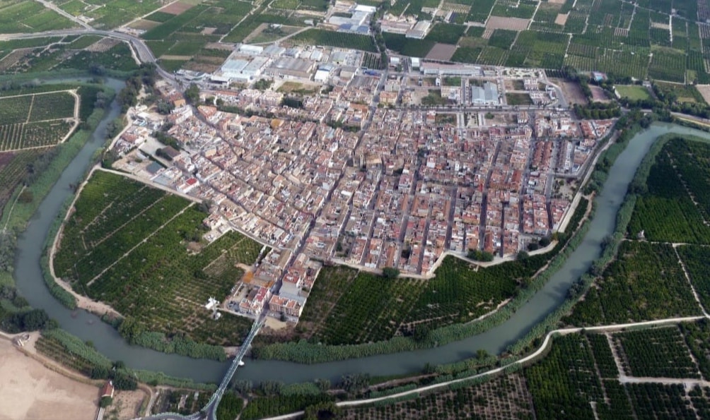 Man, 20, Beats Elderly Male Lover To Death And Hides Body In Garden Planter At His Valencia Area Home In Spain