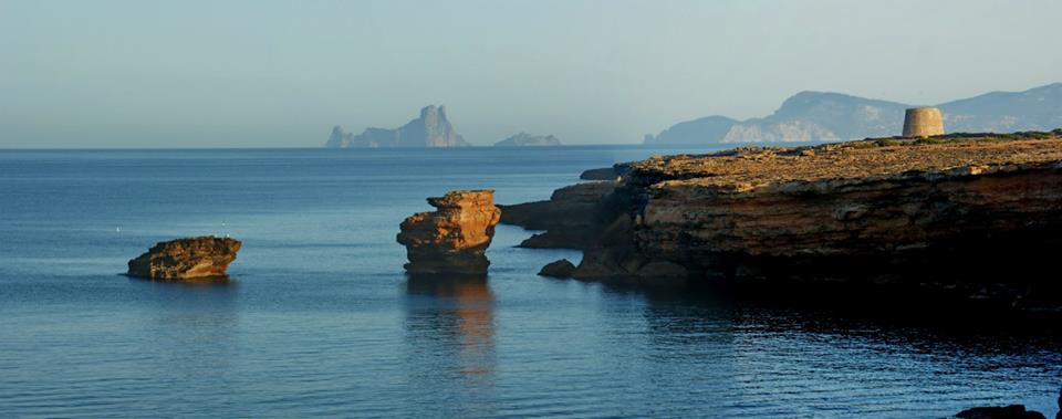 Man Dies And Another Seriously Injured As Small Inflatable Boat Hits Rocks On Formentera On Spain's Balearic Islands