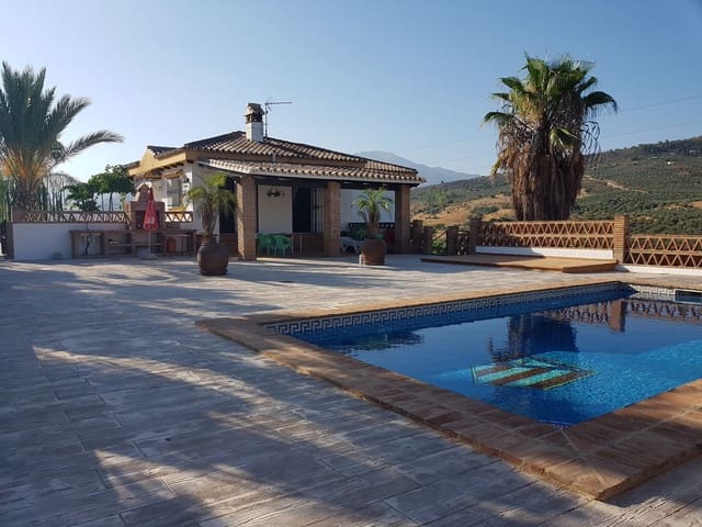 3 bedroom Finca/Country House for sale in Guaro with pool - € 475