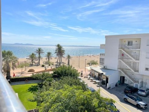 2 bedroom Beach Apartment for sale in Roses with pool garage - € 380