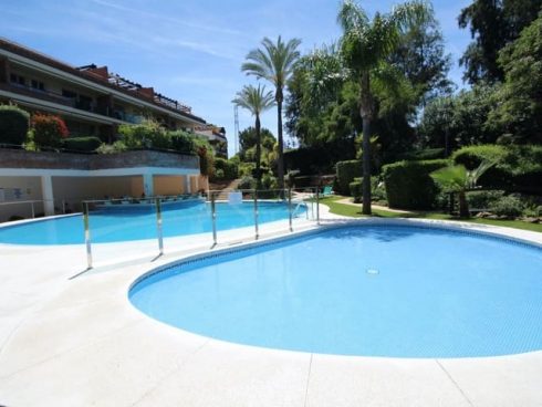 2 bedroom Apartment for sale in Riviera del Sol with garage - € 265