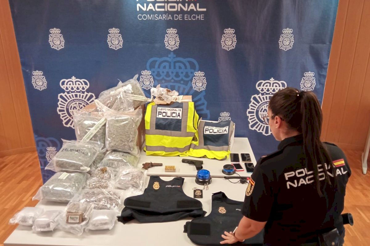 Bogus Policemen Caught After Stealing Narcotics From Costa Blanca Drugs Gang In Spain