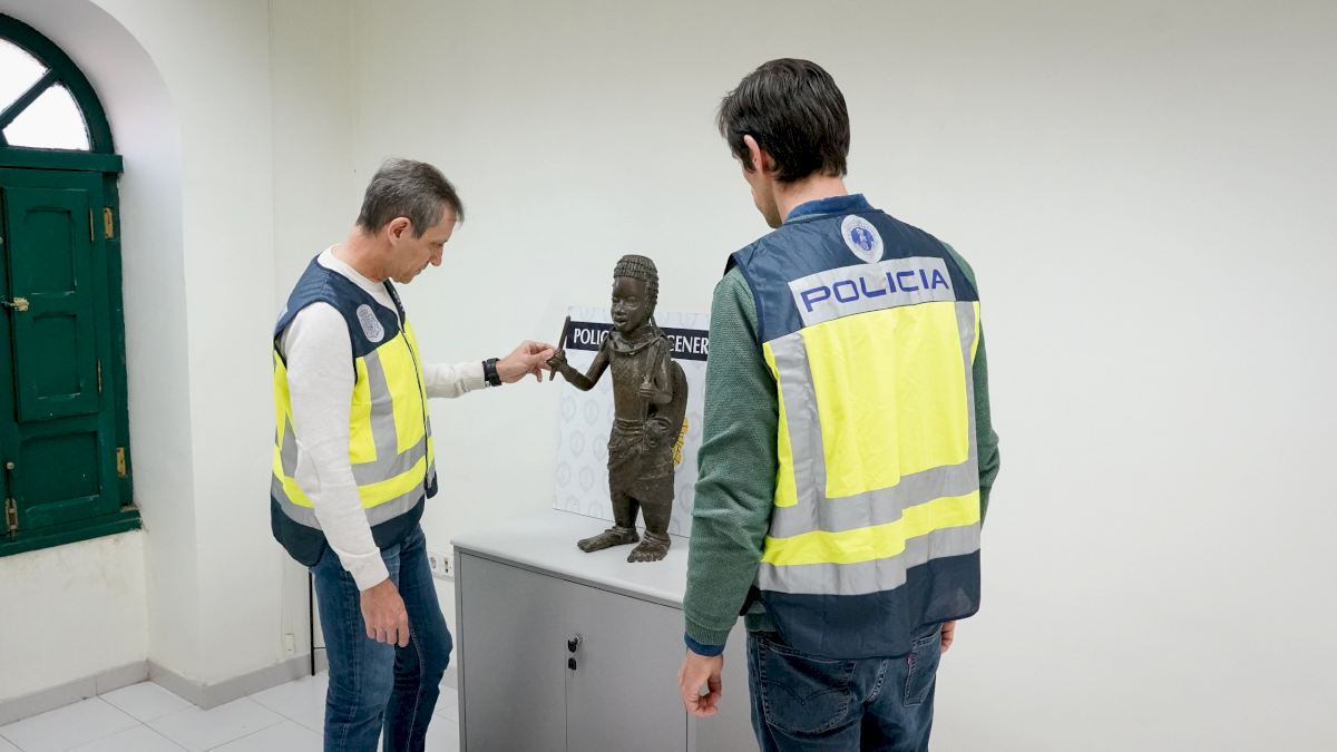 Police In Spain Recover Valuable African Statue Stolen In 2016 As Part Of 348 Piece Haul