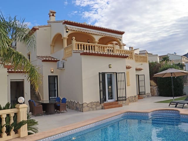 3 bedroom Villa for sale in Orba with pool - € 360