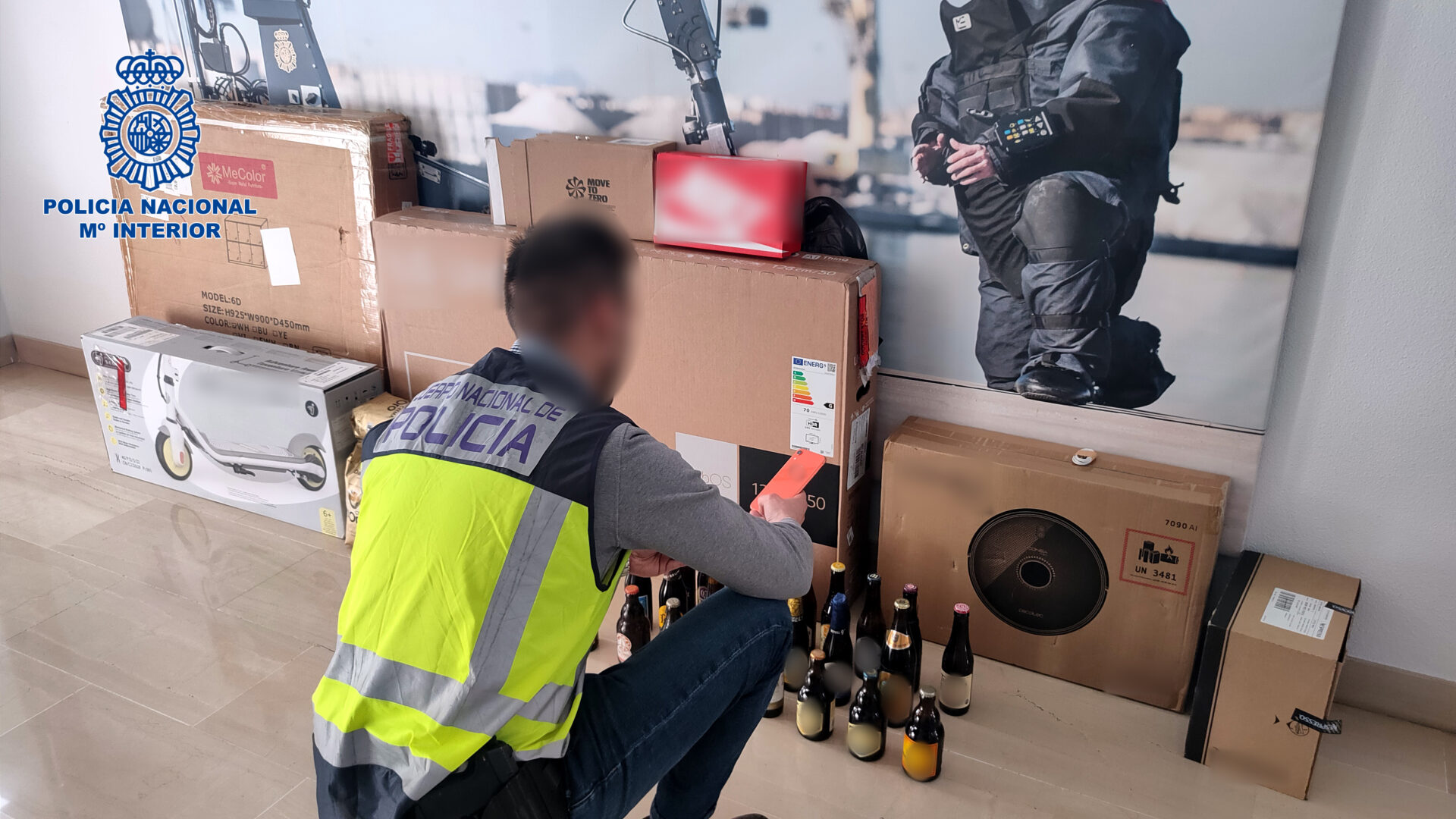 Costa Blanca Parcel Delivery Man Stole To Items To Sell Online Across Spain
