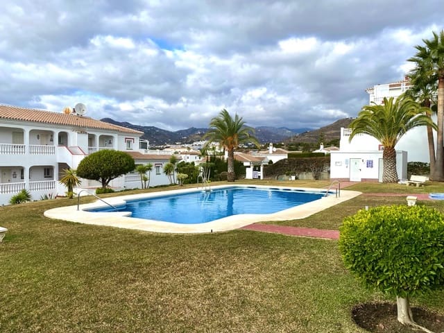 2 bedroom Terraced Villa for sale in Torrox Park with pool - € 220