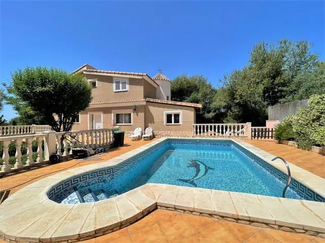 3 bedroom Villa for sale in Naquera with pool - € 330