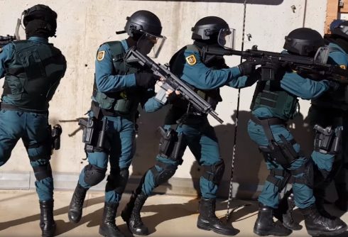 (guardia Civil) Mannequin Challenge Uar (unidad De Acción Rápida) Guardia Civil. Rapel