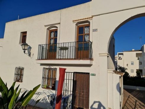 2 bedroom Apartment for sale in La Duquesa / Puerto de la Duquesa with pool - € 120