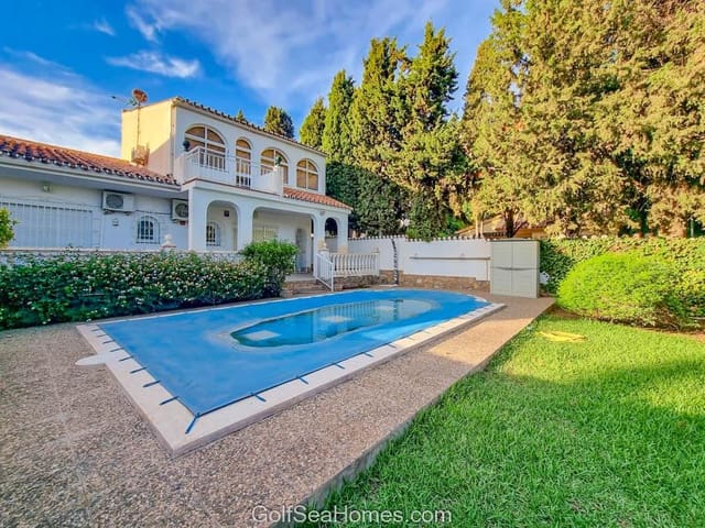 3 bedroom Villa for sale in Torremolinos with pool garage - € 499