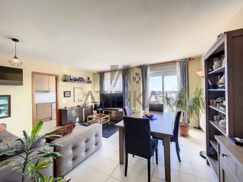 2 bedroom Apartment for sale in Mahon / Mao - € 241
