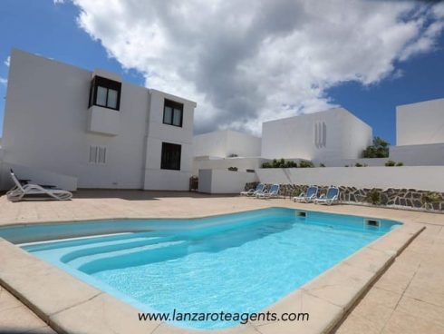 2 bedroom Apartment for sale in Playa Blanca - € 249