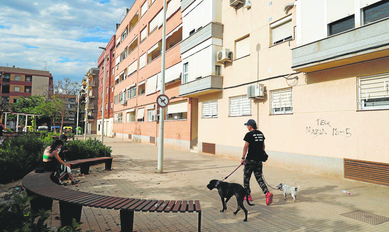 Man Takes His Life In Balcony Fall Because He Could Not Pay His Mortgage In Spain's Valencia