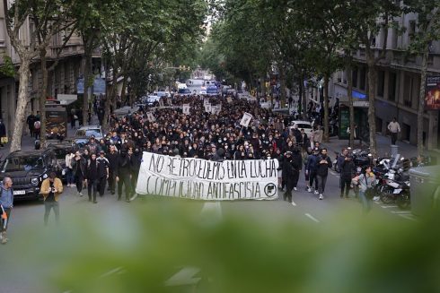 Manifestaciones En Barcelona Por Los Dos Edificios Ocupados En El Barrio De La Bonanova