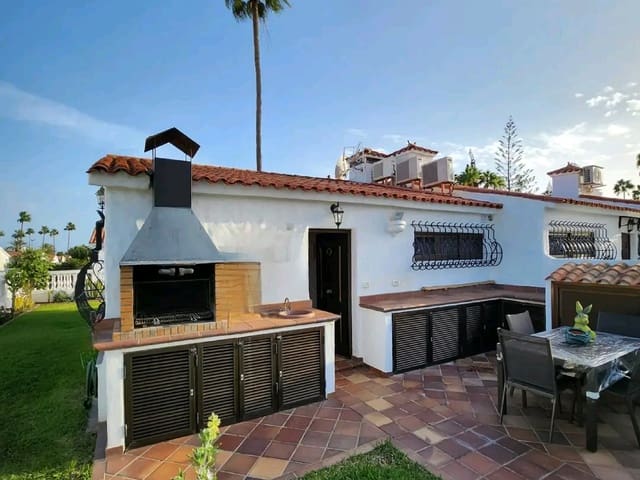 2 bedroom Bungalow for sale in Playa del Ingles with pool garage - € 367