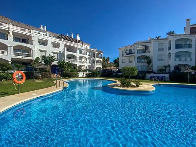 2 bedroom Apartment for sale in Riviera del Sol with pool garage - € 375