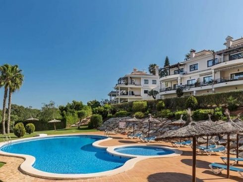 2 bedroom Apartment for sale in La Manga Club with pool garage - € 330