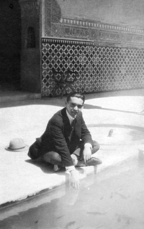 Federico Garcia Lorca En Un Patio De La Alhambra De Granada Circa 1922