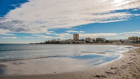 Popular bathing area at Costa Blanca beach in Spain cleared due to pollution scare