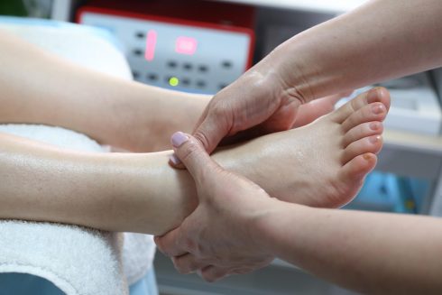 Higher temperatures bring foot bacteria warning from podiatrists in Spain